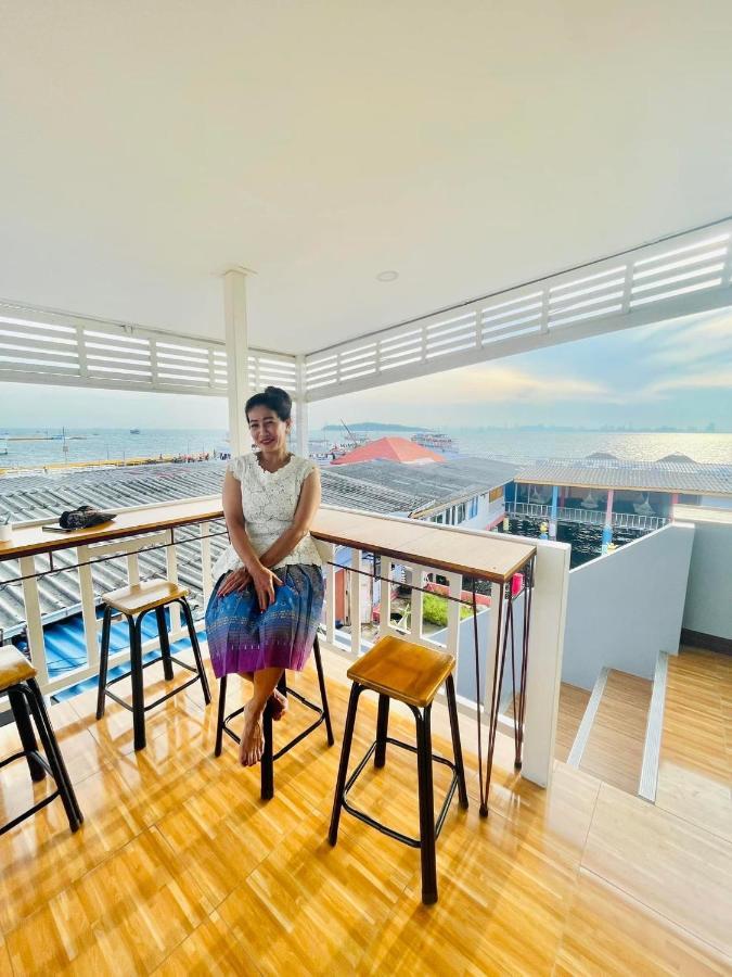 Bed and Breakfast Baan Tipsukon Koh Larn Exterior foto