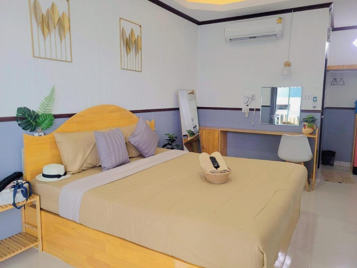 Bed and Breakfast Baan Tipsukon Koh Larn Exterior foto